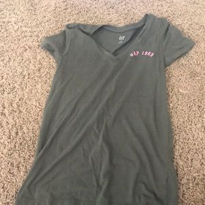 GAP cute dark green shirt